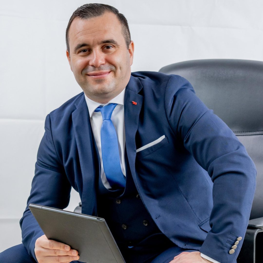 Dragoș Macarin a construit The Money Advisor ca soluție care îți oferă refinanțare gratuită atunci când creditul nu te mai avantajează